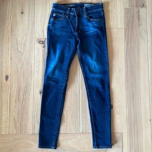 AG Farrah skinny ankle jeans. 26 regular